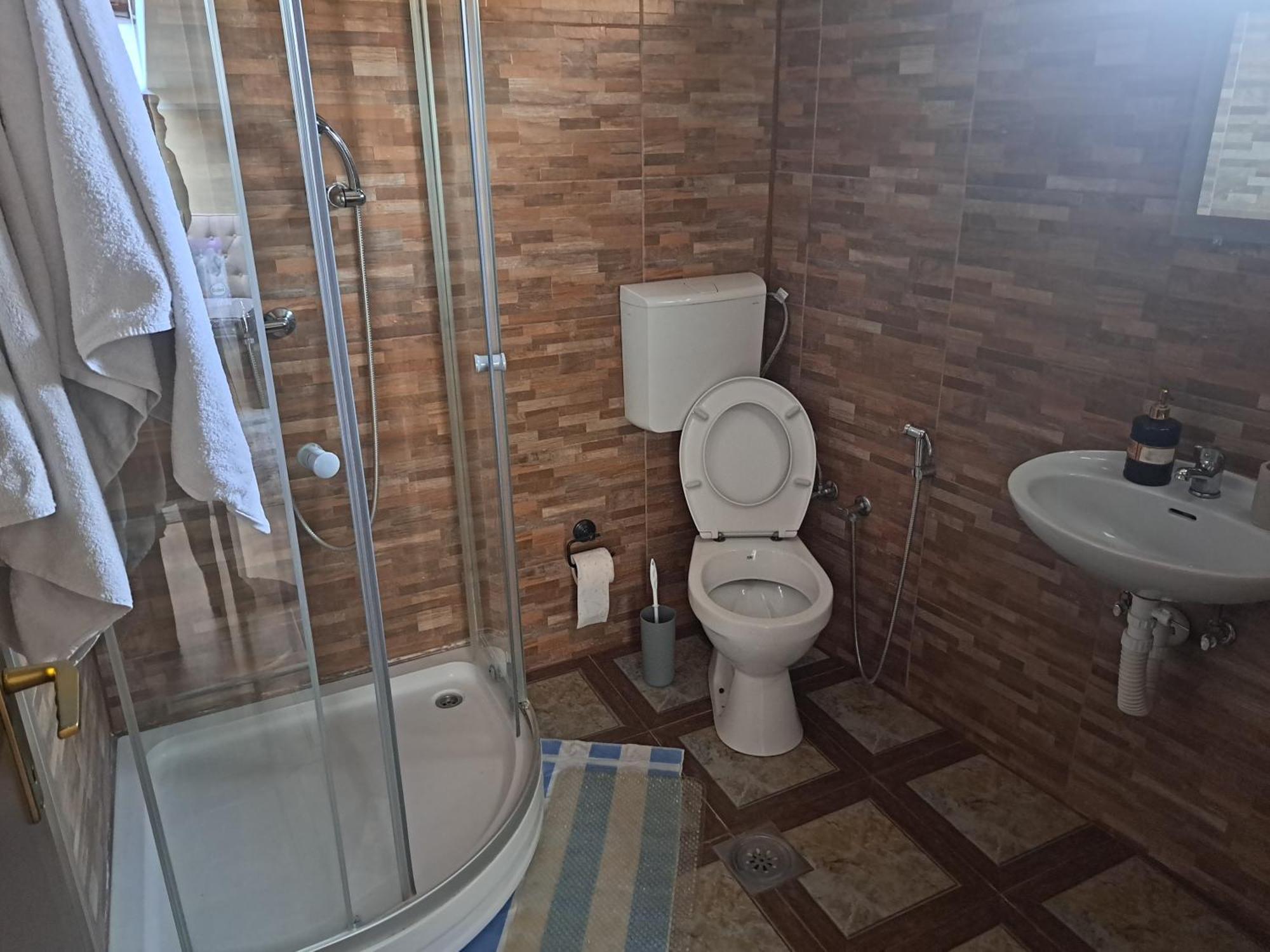 Al-Dino Hotell SJJ Rom bilde